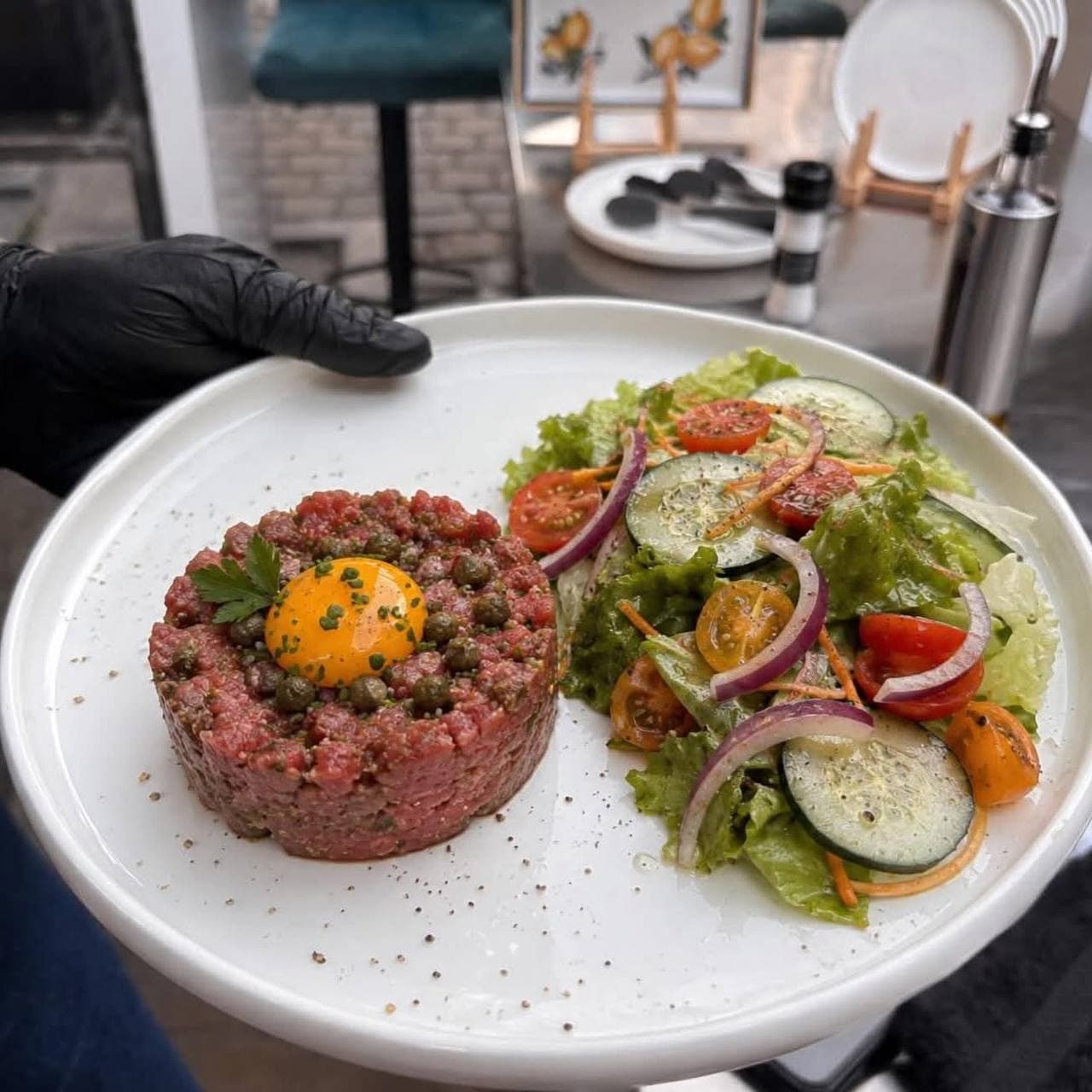 Tartare de bœuf et sa salade